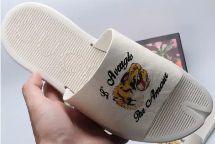 GUCC SLIPPERS