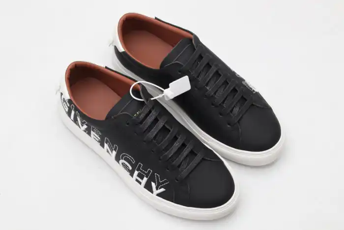 Rep Givench LOW-TOP SNEAKER