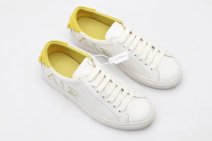 Givench LOW-TOP SNEAKER