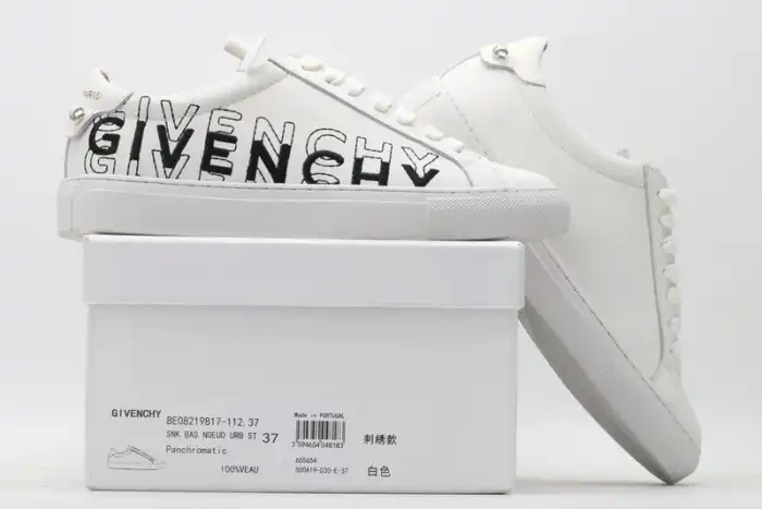 Givench LOW-TOP SNEAKER