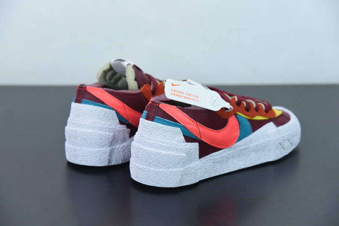 Nike Blazer Low sacai KAWS Red DM7901-600