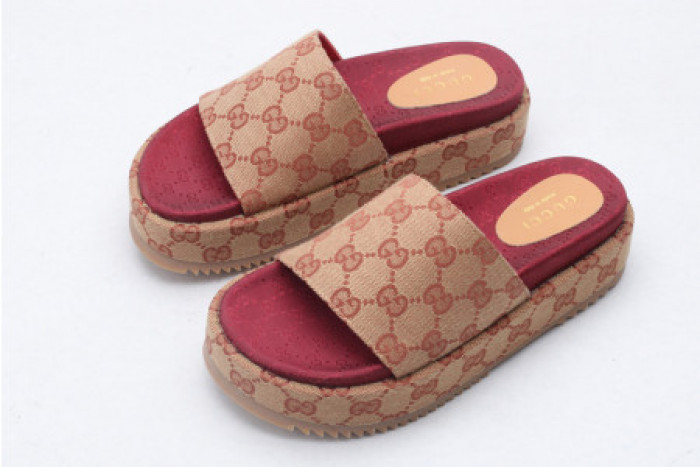 Onekick GUCC SLIPPERS