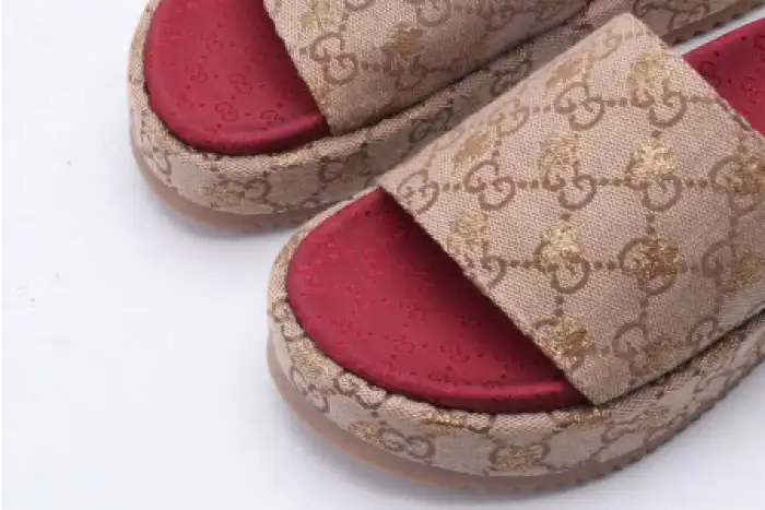 GUCC SLIPPERS