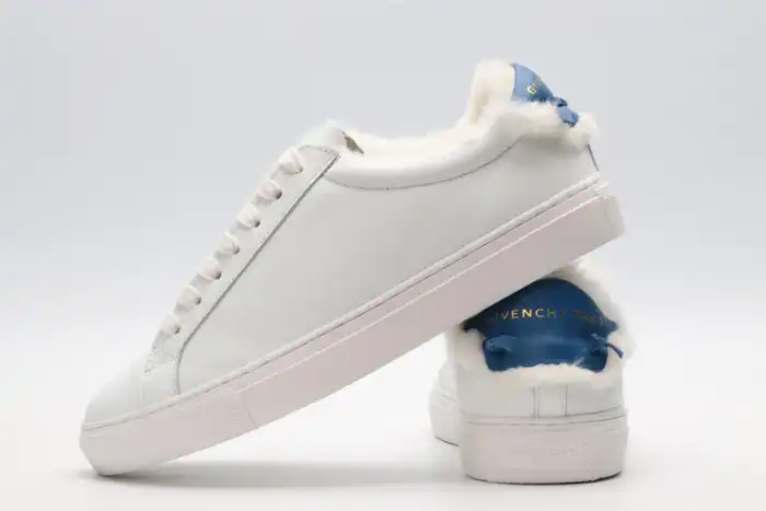 Givench LOW-TOP SNEAKER