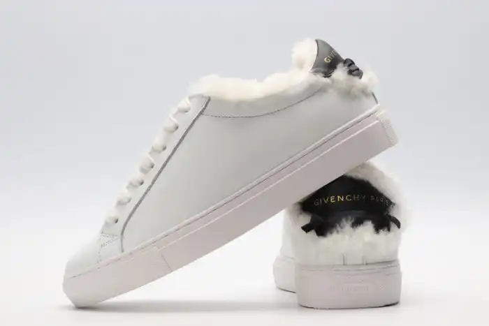 Rep Givench LOW-TOP SNEAKER