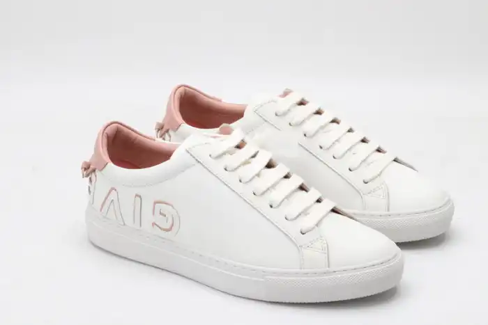 Givench LOW-TOP SNEAKER