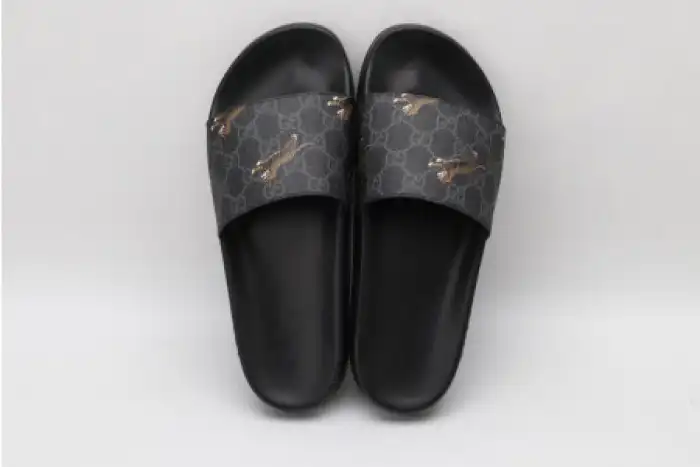 GUCC SLIPPERS