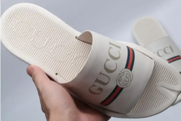 GUCC SLIPPERS