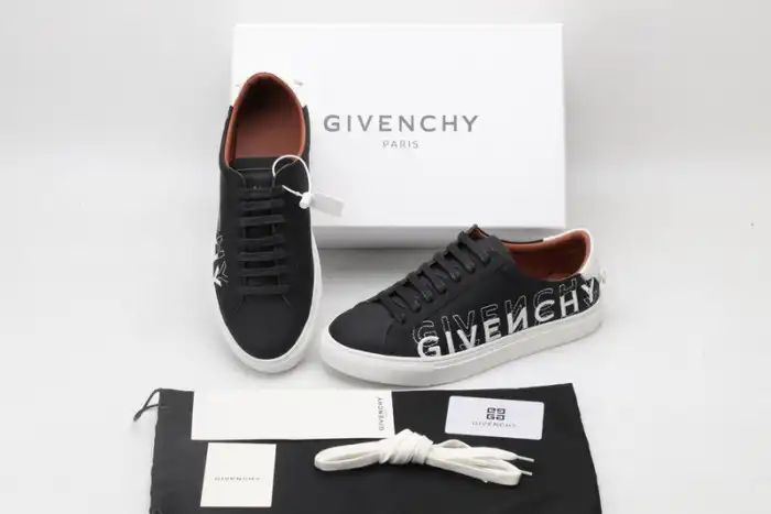 Givench LOW-TOP SNEAKER