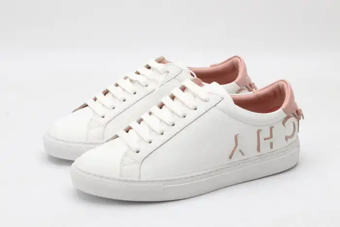 Givench LOW-TOP SNEAKER