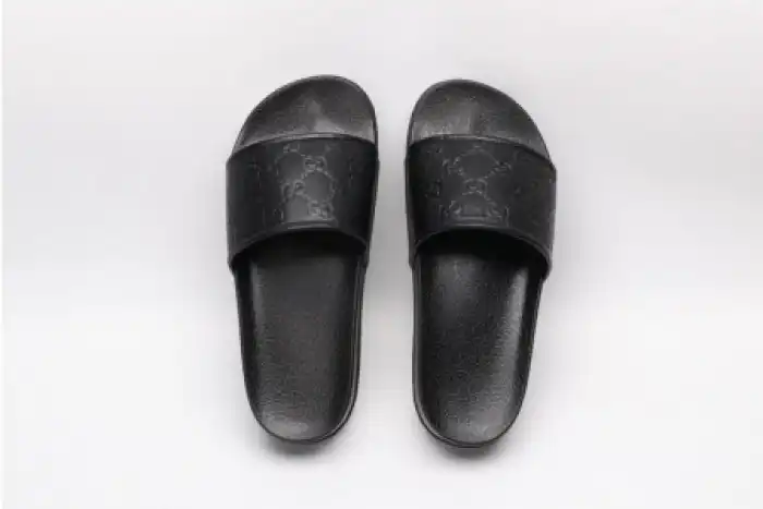 GUCC SLIPPERS