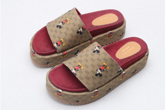 Onekick GUCC SLIPPERS