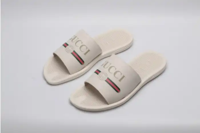 GUCC SLIPPERS