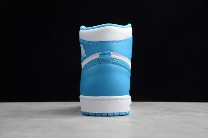 Air Jordan 1 Retro High OG 'UNC' 555088-117