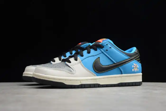 INSTANT SKATEBOARD X NIKE DUNK SB LOW CZ5128-400