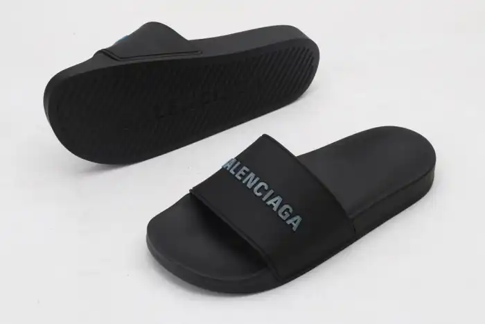 Cheap BLCG SLIPPERS