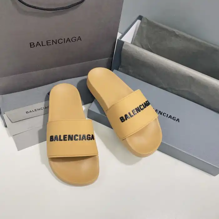 Cheap BLCG SLIPPERS