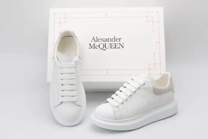 MQ SNEAKERS