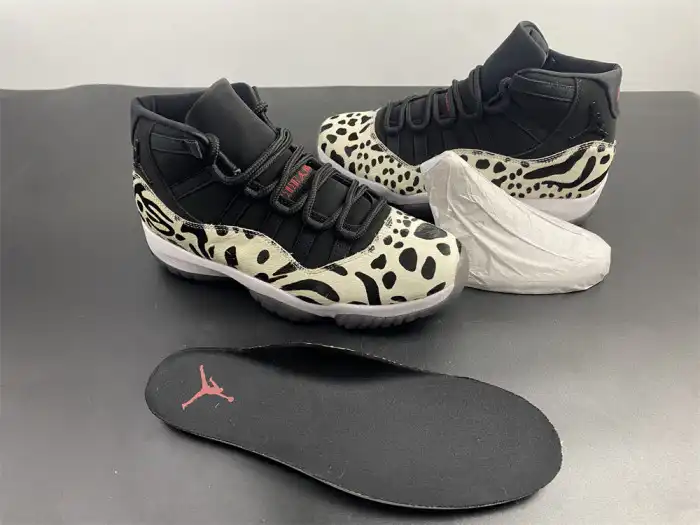 AIR JORDAN 11 ANIMAL INSTINCT AR0715-010