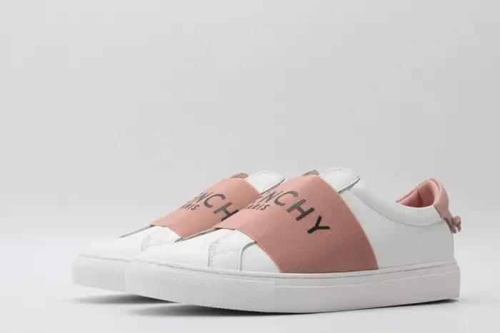 Givench LOW-TOP SNEAKER