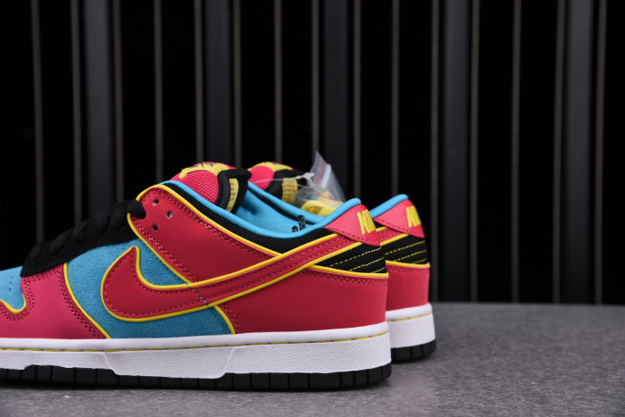 Nike Dunk SB Low Ms. Pacman 313170-461