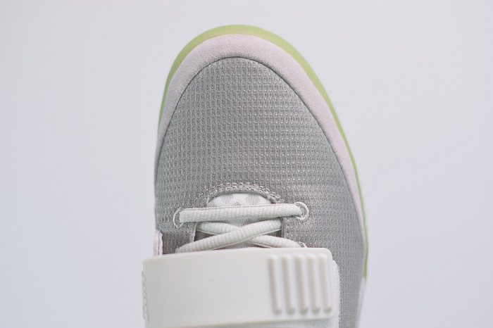 Nike Air Yeezy 2 NRG "Pure Platinum" 508214-010