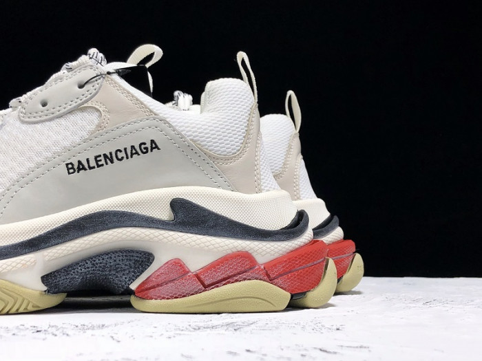 BLCG Triple S White Black Red 533882 W09E1 9000