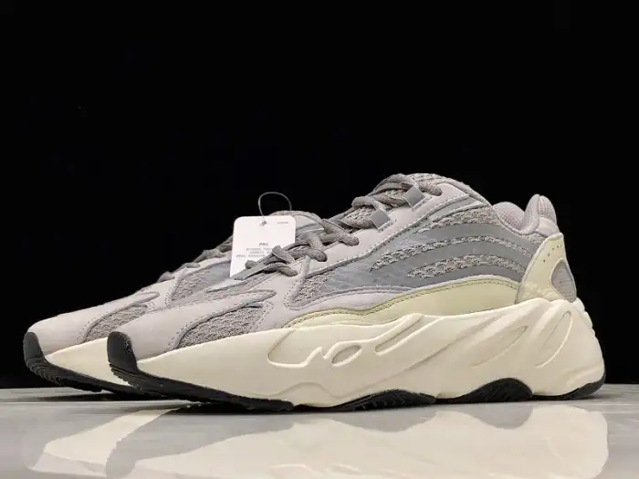 Rep Adidas Yeezy Boost 700 V2 Static EF2829