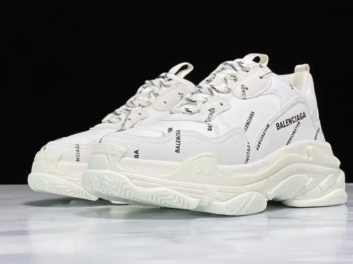 Rep BLCG Triple S Allover Logo White 536737 W2FA1 9010