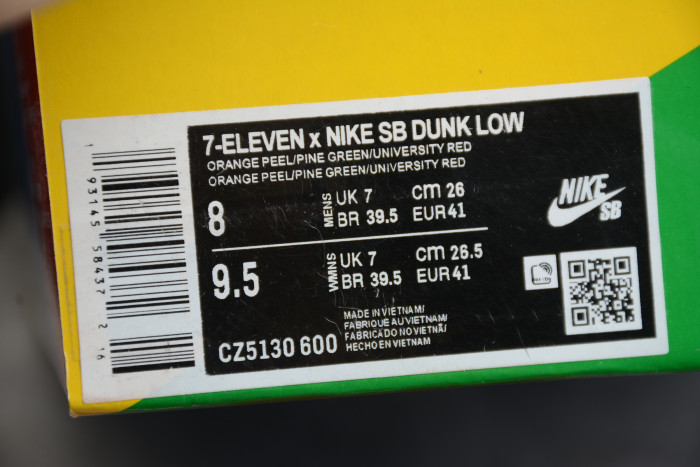 Nike SB Dunk Low 7 Eleven CZ5130-600