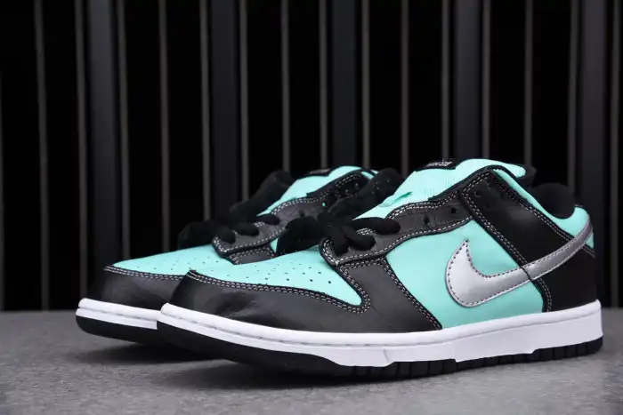 Chep Onekick Nike Dunk SB Low Diamond Supply Co. 