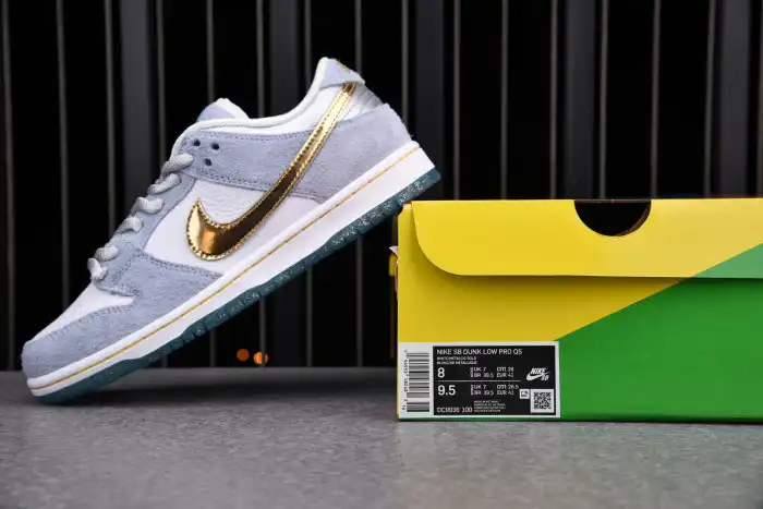 Sean Cliver x Dunk Low SB DC9936 100