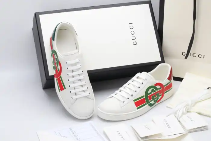 GUCC LOW-TOP SNEAKER