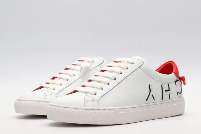 Givench LOW-TOP SNEAKER