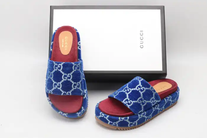 GUCC SLIPPERS