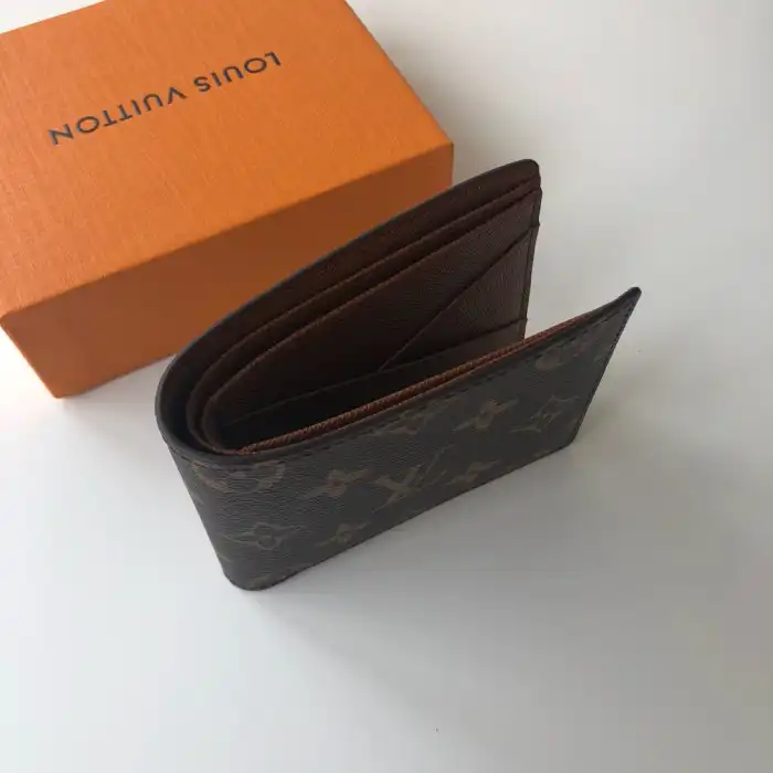 LOUI VUITTO WALLET M60895 11.5*9