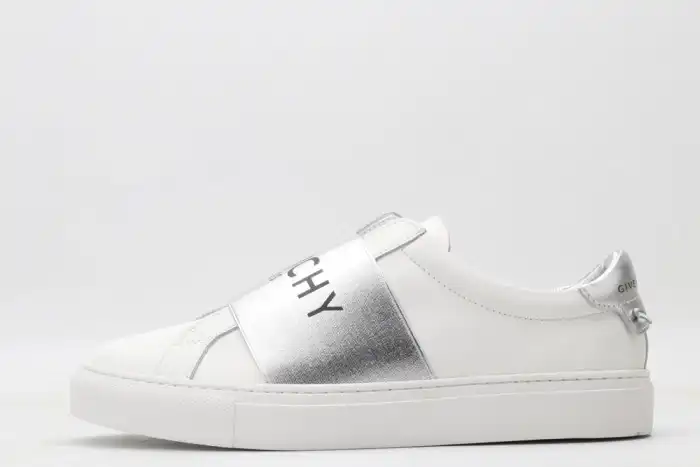 Givench LOW-TOP SNEAKER