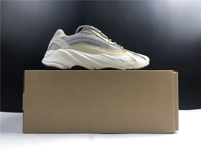 Cheap Adidas Yeezy Boost 700 V2 Cream Cream GY7924