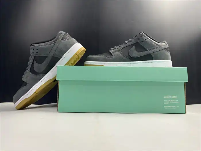 Cheap Nike SB Dunk Low Dark Grey Black Gum AR0778-001