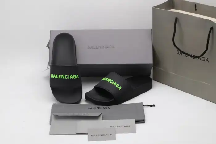 Rep BLCG SLIPPERS