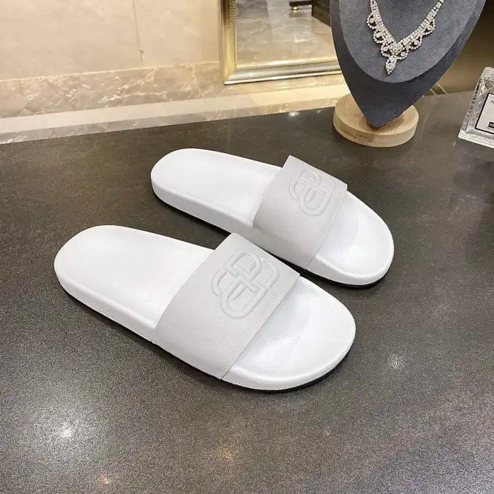 Cheap BLCG SLIPPERS