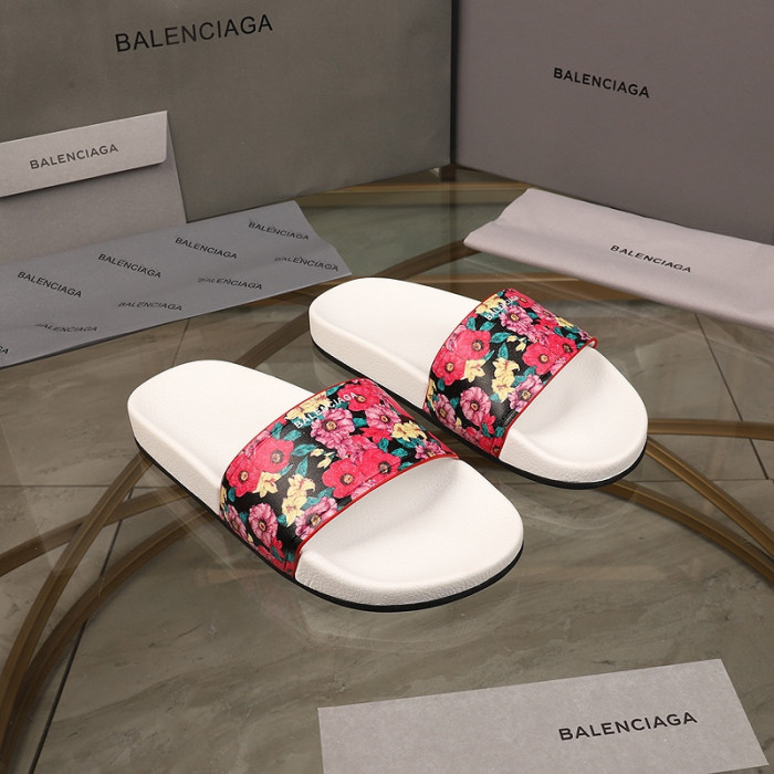 BLCG SLIPPERS