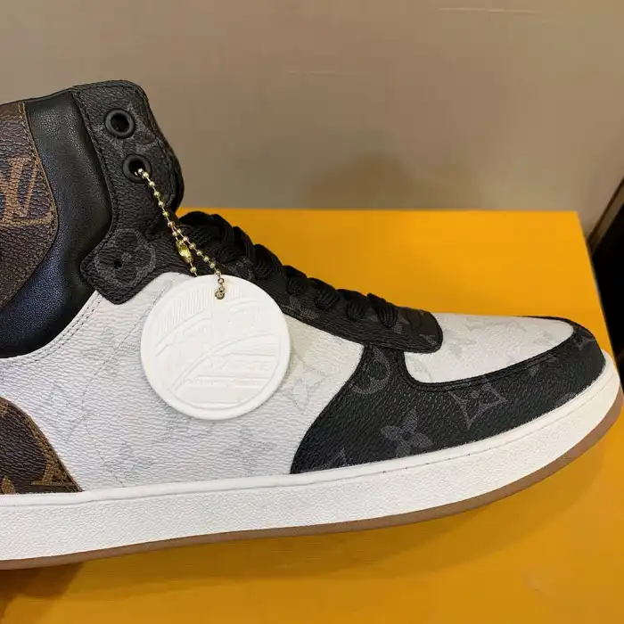 Loui Vuitto RIVILI SNEAKER