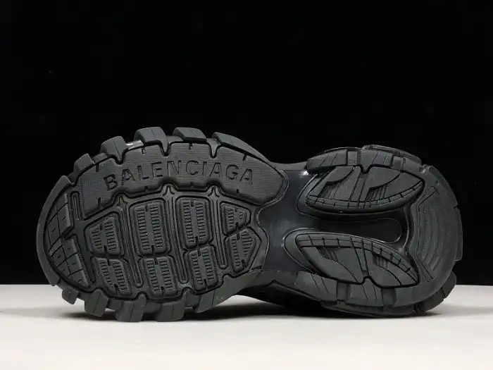 Rep BLCG TRACK TRAINER 'TRIPLE BLACK' 542023 W1GB1 1000