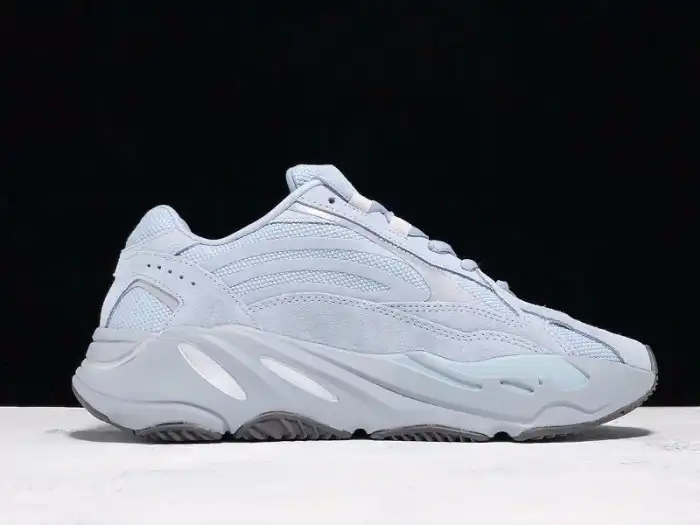 Rep Adidas Yeezy Boost 700 v2 Hospital Blue FV8424