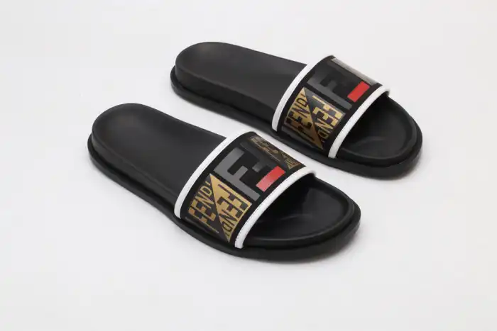 Fend1 Slippers