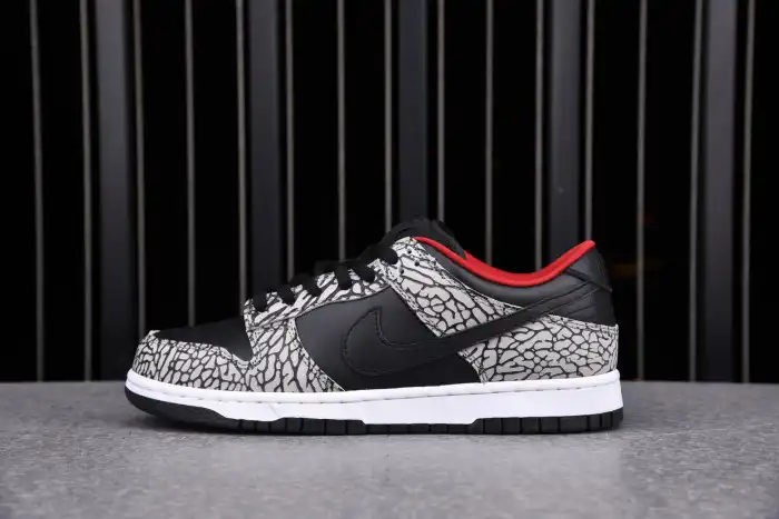 Onekick Nike Dunk SB Low Black Cement (2002) 304292-131