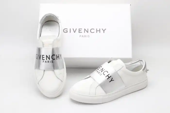 Givench LOW-TOP SNEAKER