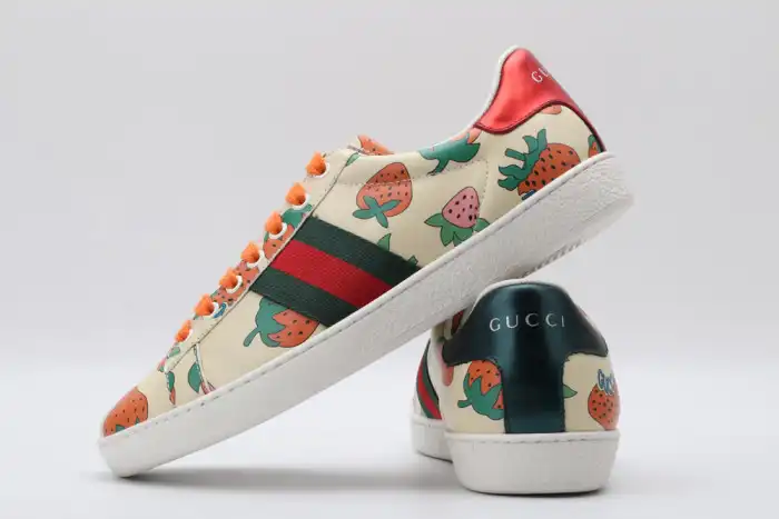 GUCC LOW-TOP SNEAKER