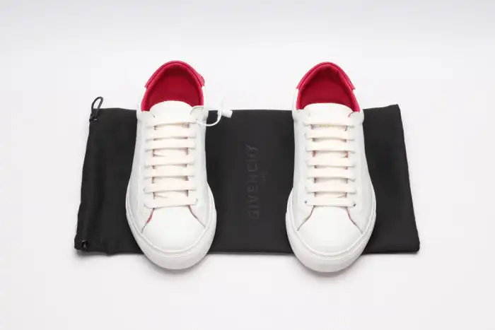 Givench LOW-TOP SNEAKER